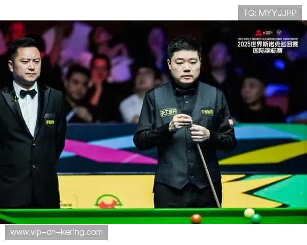 丁俊晖与墨菲的大战即将展开,吴宜泽再战特鲁姆普,8强之争激烈 丁俊晖与墨菲的大战即将展开,吴宜泽再战特鲁姆普,8强之争激烈